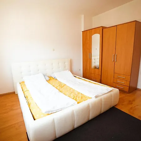Zara Apartment *